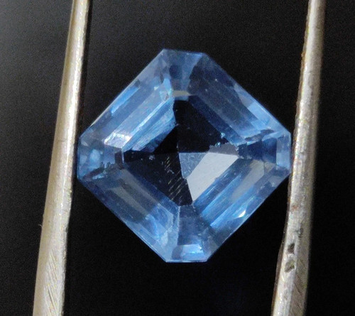 Pietra preziosa sciolta - pietra,
