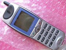 Telefono cellulare SONY CMD-J5