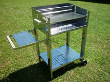 BARBECUE A LEGNA E CARBONELLA