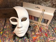 Maschera veneziana a mezzo
