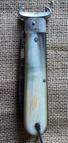 Vecchio coltello con - vecchio,