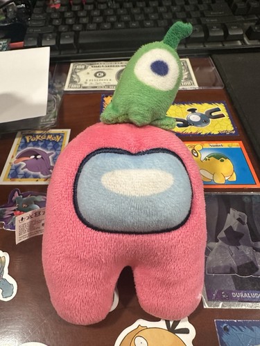 Peluche among - peluche,