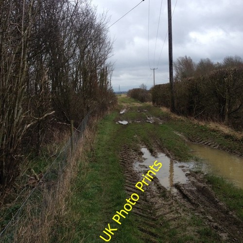 Photo 6x4 alongside hook wood - alongside,