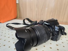 Nikon D3000 con obiettivo AFS NIKKOR 18-105mm Nikon