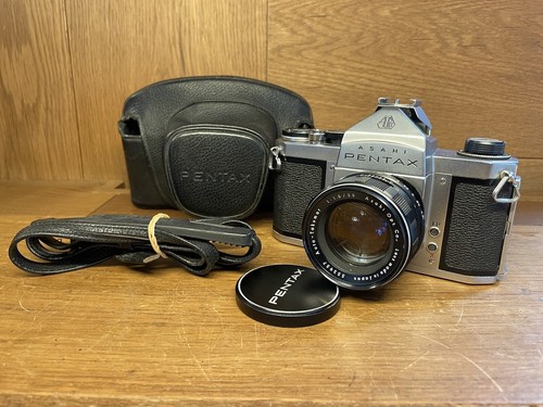 Quasi mint custodia pentax - mint, w/custodia