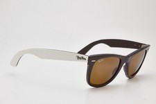 RAY-BAN Wayfarer White Black