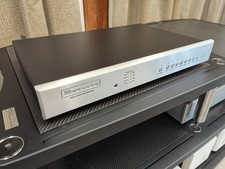 DAC Bryston BDA-2 con fascia