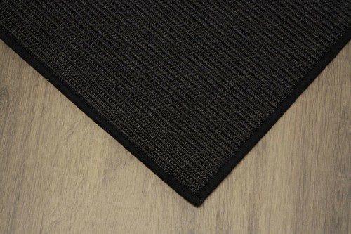 Tappeto sisal bordato nero - in,