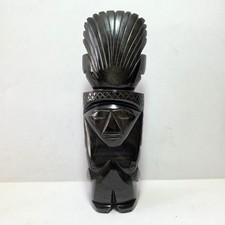 Scultura Raffigurante Totem
