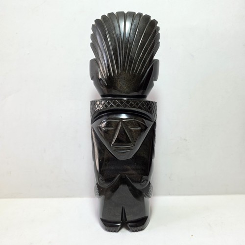 Scultura raffigurante totem - raffigurante,