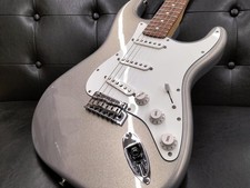 FENDER MEXICO PLAYER