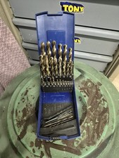 Serie Punte e Maschi