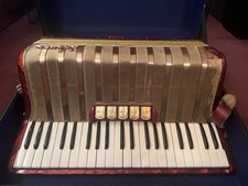 Hohner Concerto IV 120 bassi