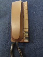 LT Terraneo 600 altoparlante marrone con pulsante aggiuntivo per luce o ascensore