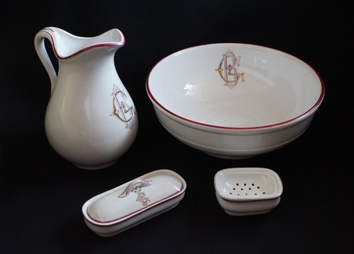 Set pezzi brocca catino con - pezzi,