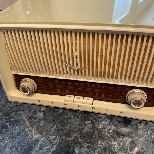 Vtg 1950s grundig model usa - model,