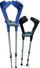 2 coppie Stampelle  telescopiche e leggere PATENT. (USATE).  R