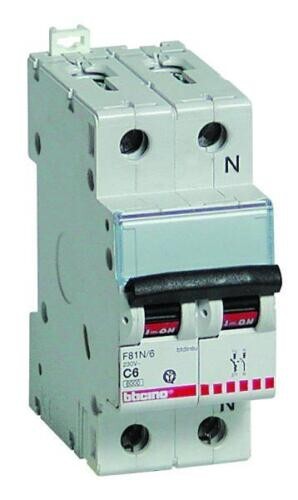 Interruttore automatico - interruttore,