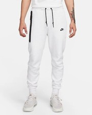 Pantaloni Nike Tech Fleece