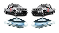 Nuovo per Nissan Navara 2005 - 2015 Specchietto Laterale Coppia Frecce Set SX +