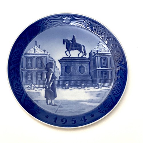 Royal copenhagen 1954 wall - royal,