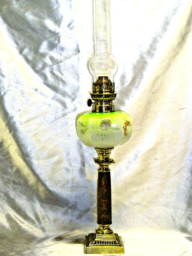 Grande lampe petrole - ,