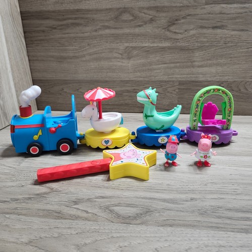 Peppa pig magical parade float - magical,