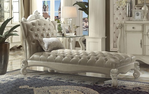 Chesterfield chaise longue