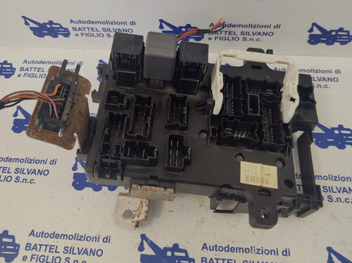 Scatola portafusibili nissan - scatola,