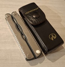 Leatherman KICK Multitool con Custodia In Pelle