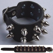 BRACCIALE CON BORCHIE KILLER 2 FILE PUNK ROCK METAL