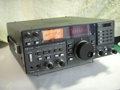 Icom r71 communications - hf,