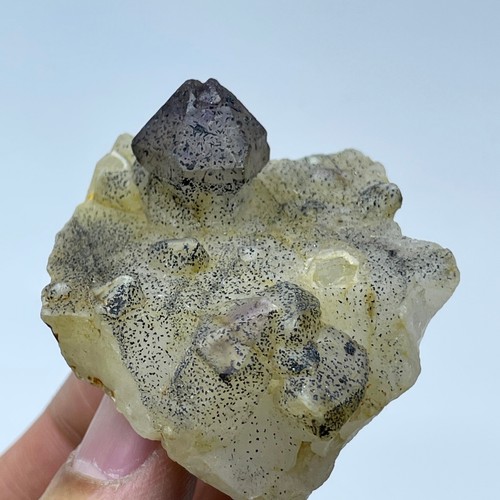 Ametista naturale con quarzo