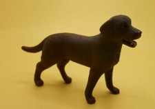 SCHLEICH da BARBAPUFFO 13834 CANE DOG  LABRADOR RETRIVER MARRONE FEMMINA retired