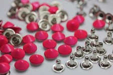 Borchie sfuse a cono con