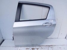 670040D210 PORTA POSTERIORE SX