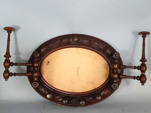 Vecchio porta cappello - , intorno