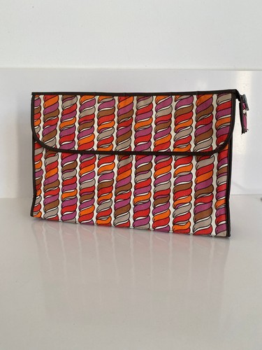 Trousse toilette - de,