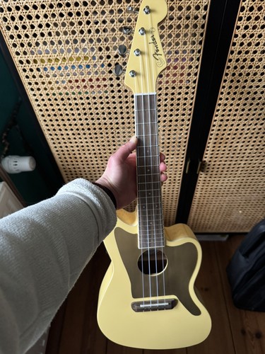 Fender fullerton ukulele - fender,