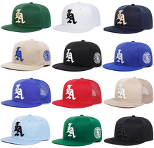 Cappello snapback a tesa