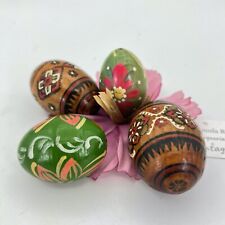 Set di quattro Uova da collezione decorative in legno dipinte per Pasqua vintage
