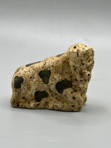 Antica figura pietra - in,