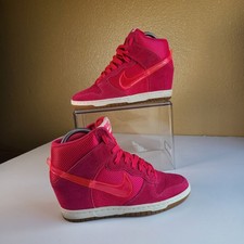 Nike Dunk Sky Hi Triple rosa