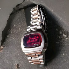 VINTAGE 1970  QUARTZ PULSAR P4
