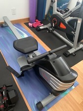 rowing machine BRAND NEW