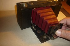 Vecchia macchina fotografica a