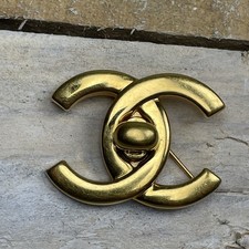 Spilla chanel turnlock - chanel,