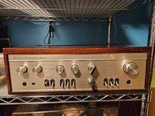 Amplificatore stereo integrato