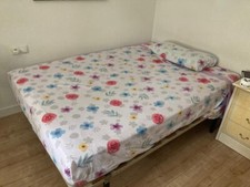 Juego de sábanas y toallas, lenzuola e set d'asciugamani, bed linen and towel