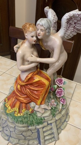 Statua porcellana - in,